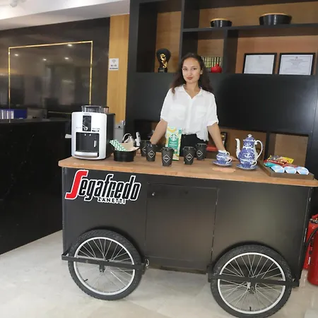 Del Mare Park Otel Girne