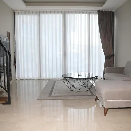 Del Mare Park Hotell 5*