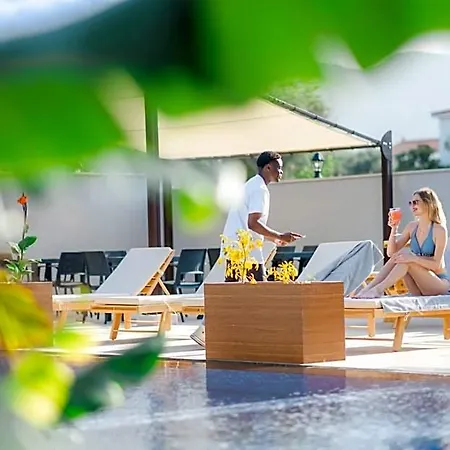 Del Mare Park Отель Кирения